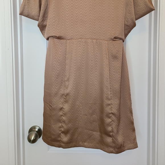 Mini dress - Picture 2 of 5